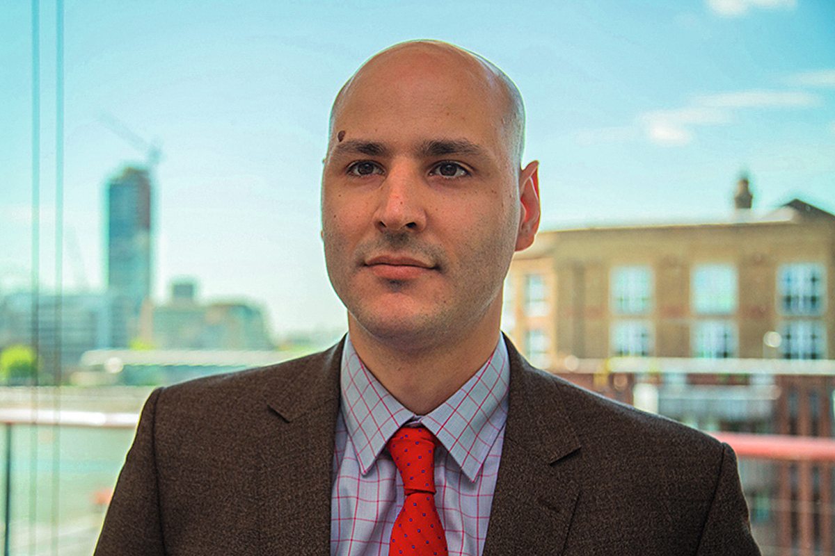 Portraitfoto Carlos Mera, RaboBank, London