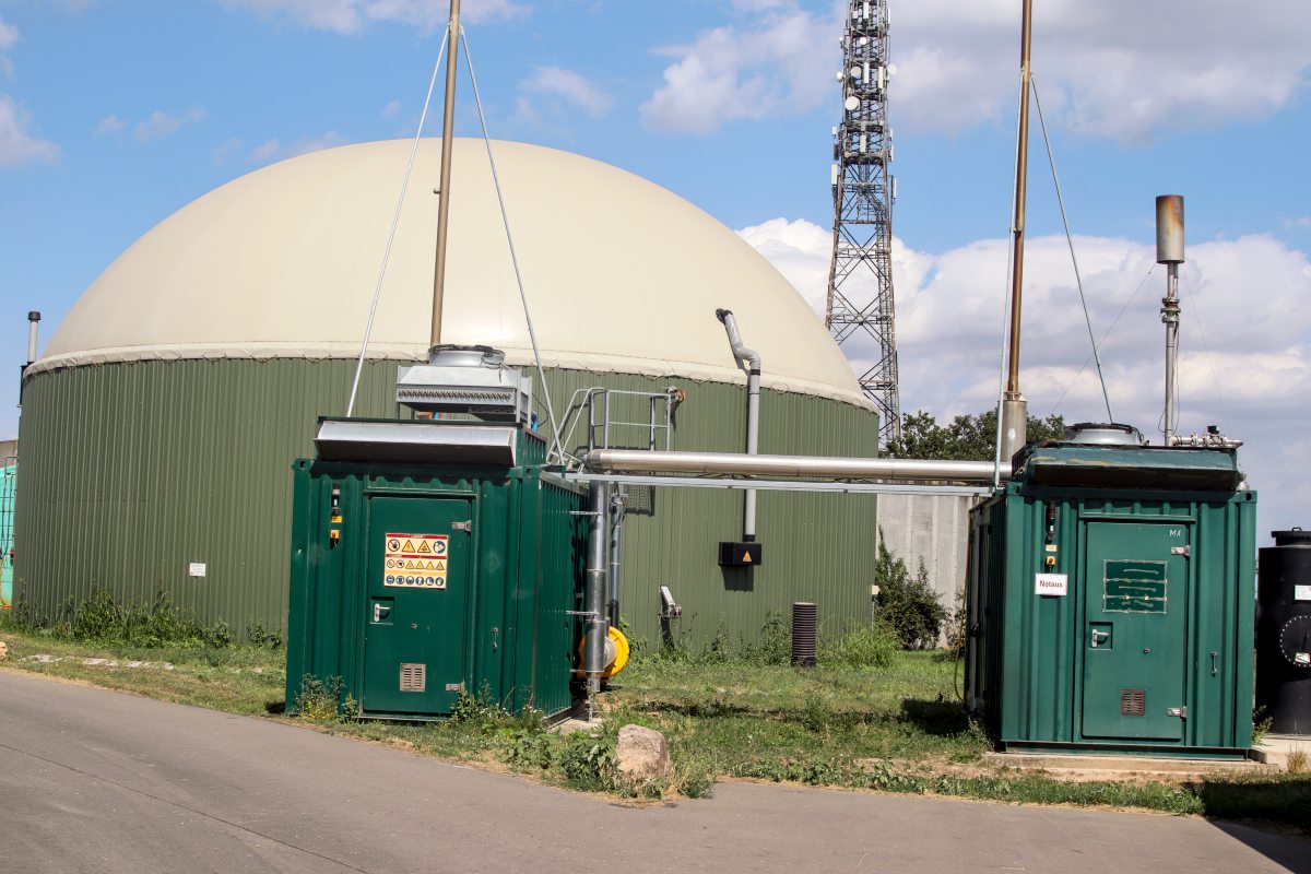 Biogasanlage mit Strom Aggregaten 