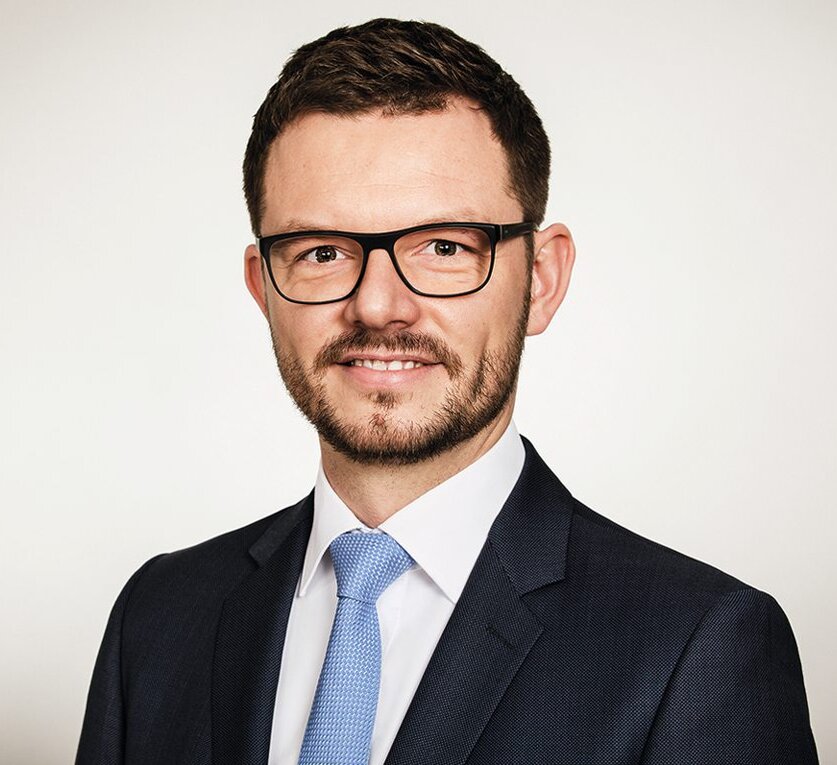 Dr. Carlo Thiel