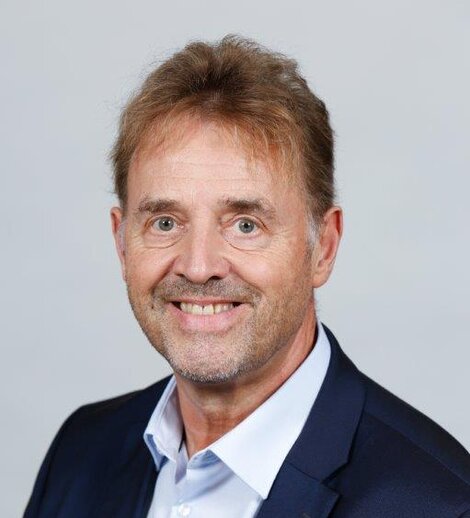 Dr. Albert Hortmann-Scholten