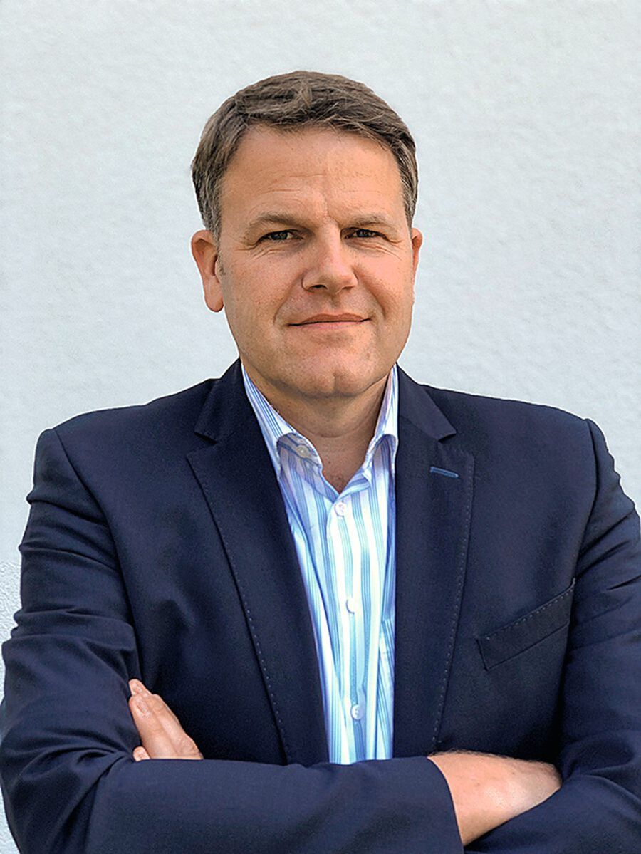 Dr. Torsten Staack