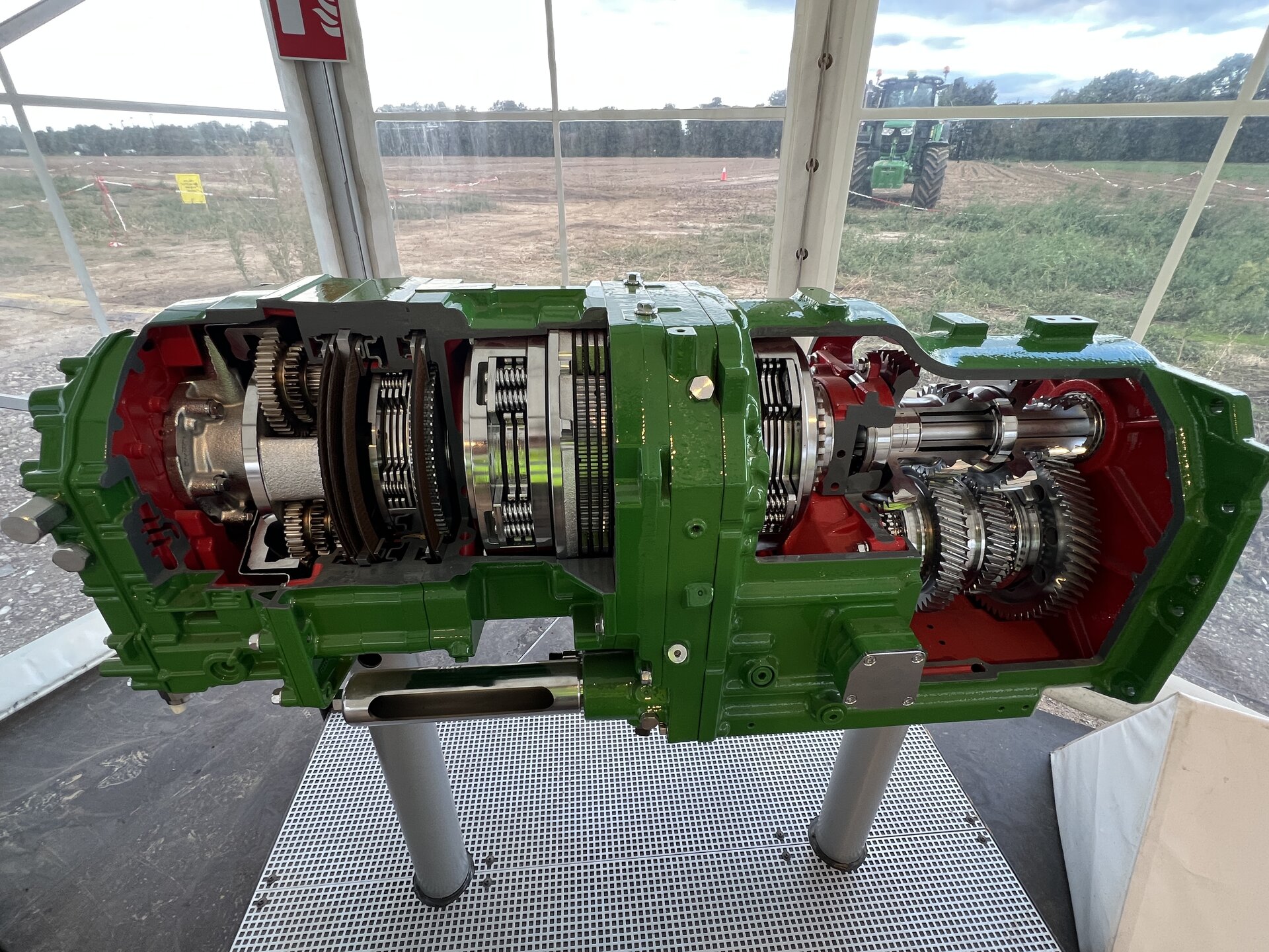 John Deere Traktormodell 6M Getriebe