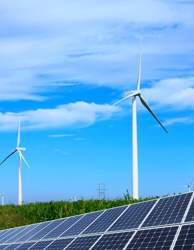 Windkraft und Photovoltaikanlage