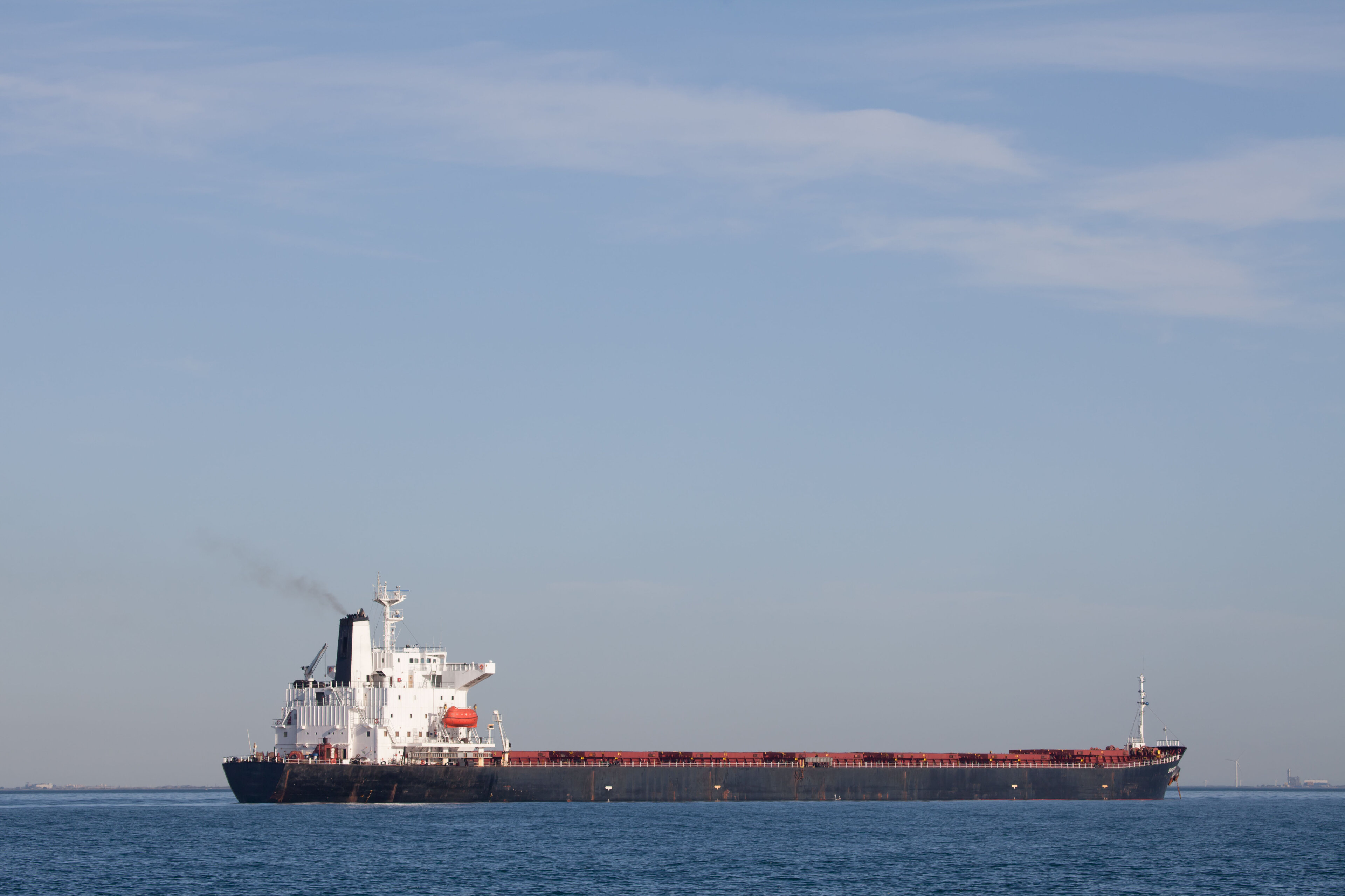 Frachtschiff mit Öl