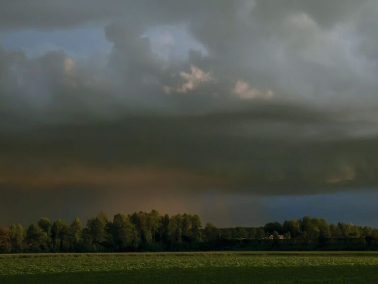 dunkle Wolken