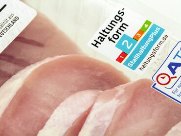 Label Haltungsform auf einer Fleischpackung