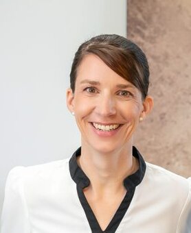 Dr. Denise Völker