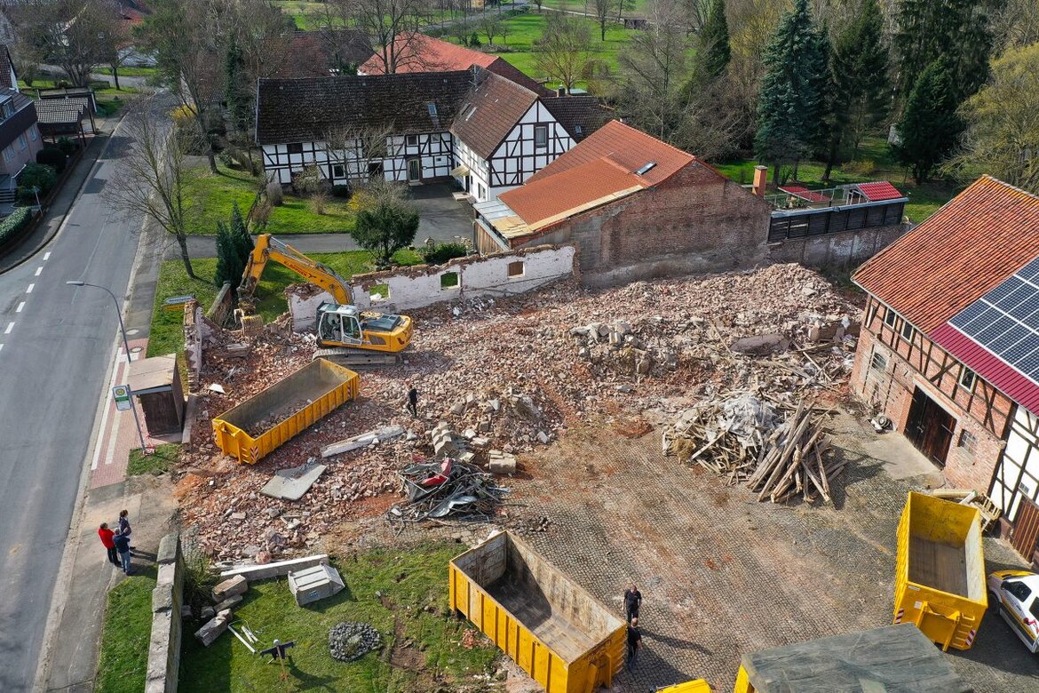 Bauernhof nach Teilabriss 