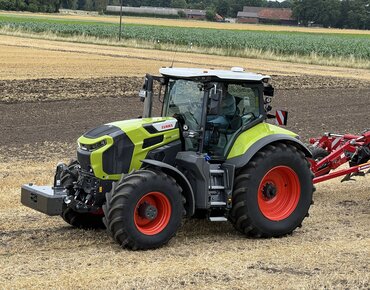 Claas Axion