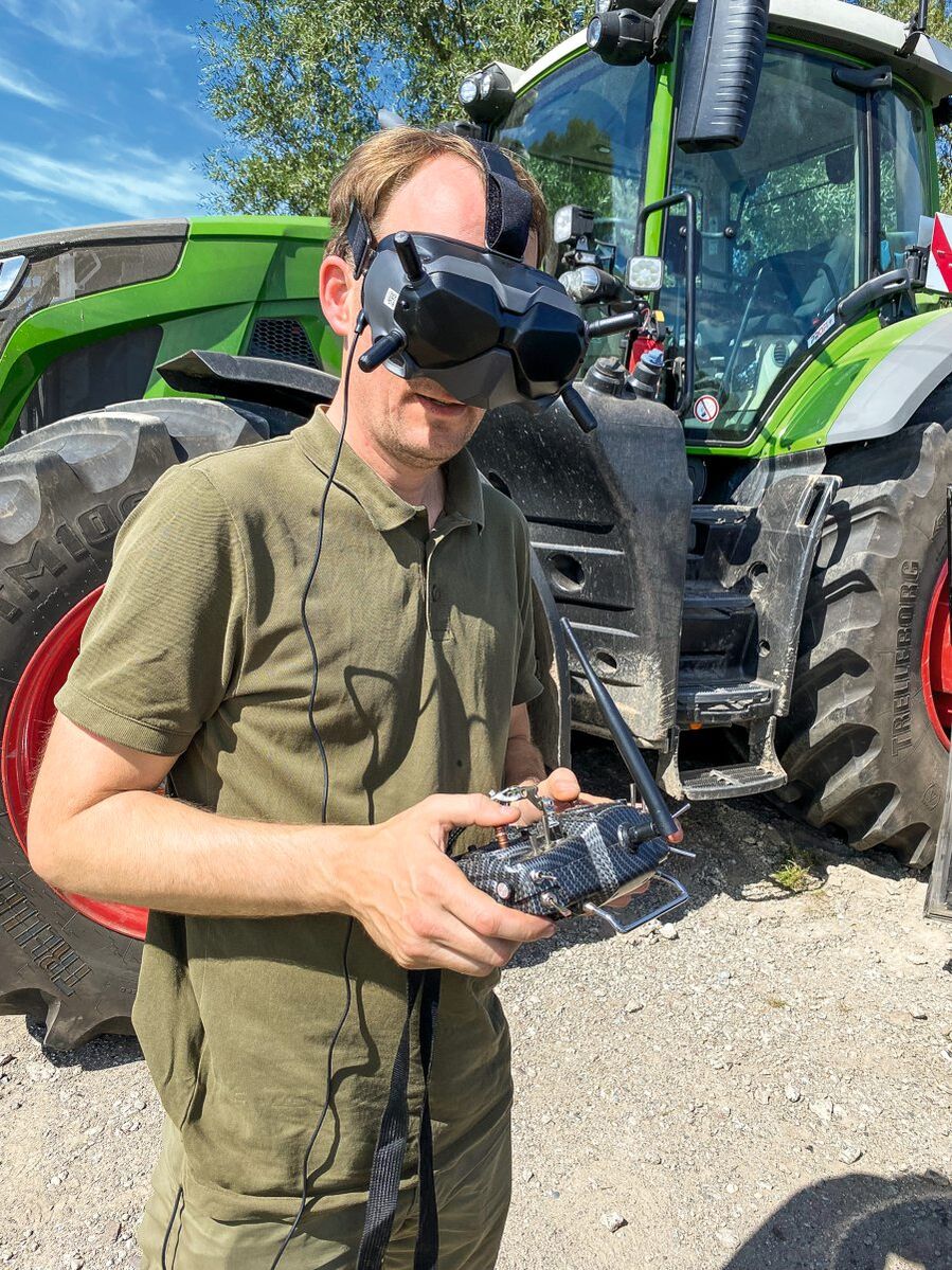 Konrad Harbort mit VR-Brille