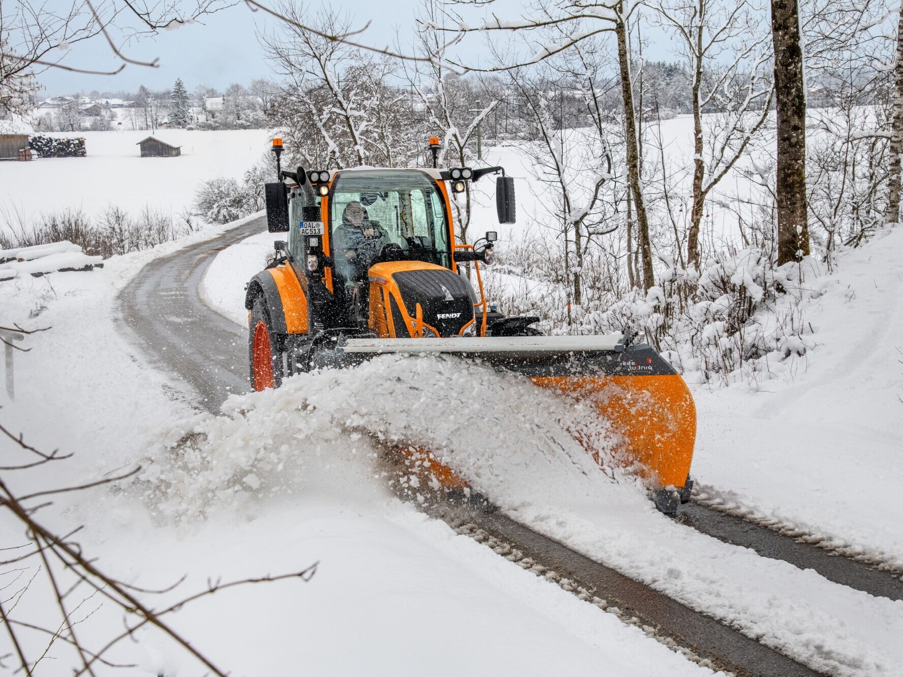 Land- und Forstwirte im Winterdienst. Was ist zu beachten?